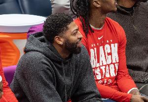NBA季后赛真实命中率排行榜：浓眉哥领跑，约基奇与库里并列第五