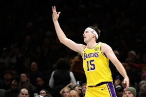 落选秀实现逆转！薪资专家预测：里夫斯下赛季NBA后卫薪资排名将达第16位！