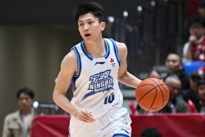 刘晓宇祝贺上海夺冠：曾是上海大鲨鱼一员，为你们感到自豪