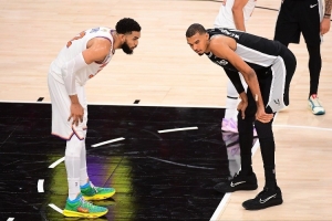 NBA彩经：马刺逆转尼克斯，比分扳平