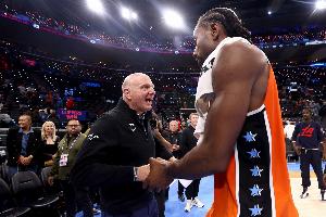 ESPN：萧华不太可能因舆论压力对快船及小卡实施处罚