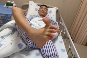 陈林坚成功摆脱腿部钢板，与伤痛说再见，未来步伐稳健