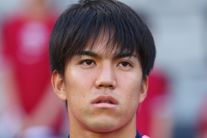 沙尔克04签下23岁日本中场球员田中聪，触发100万欧解约金条款