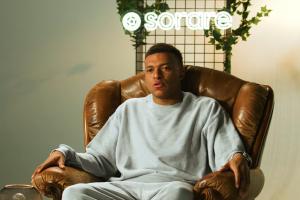 姆巴佩:没踢过球的人不懂,梅西和C罗完全靠天赋不同