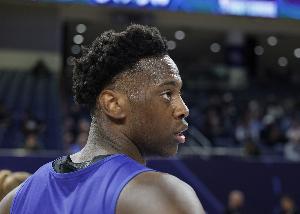 路威：这些新秀终究会被NBA历练，他们似乎忘了即将面临文班这样的对手。