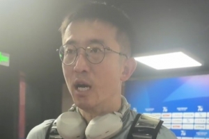 姜至鹏：阿代米受伤，教练让我担任前卫，我出色地完成了任务