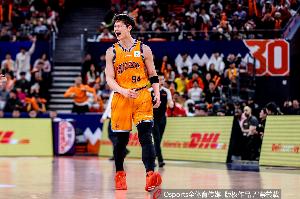 媒体人：本赛季落幕，祝贺上海队赢得系列赛，球员们值得称赞