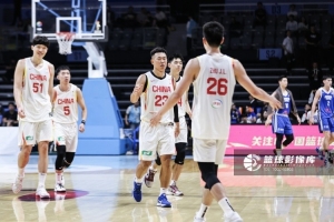 记者:男篮战绩3胜3负进入第二阶段,虽结果不尽如人意但命运掌握在自己手中