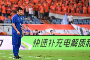 李平康透露：泰山队即将引进一位不足30岁的巴西风格后腰球员
