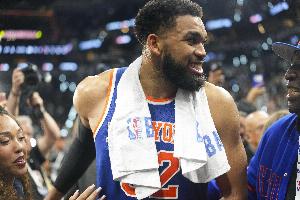 唐斯表示：球迷表现超乎预期，遗憾的是未能为他们带来值得庆祝的胜利